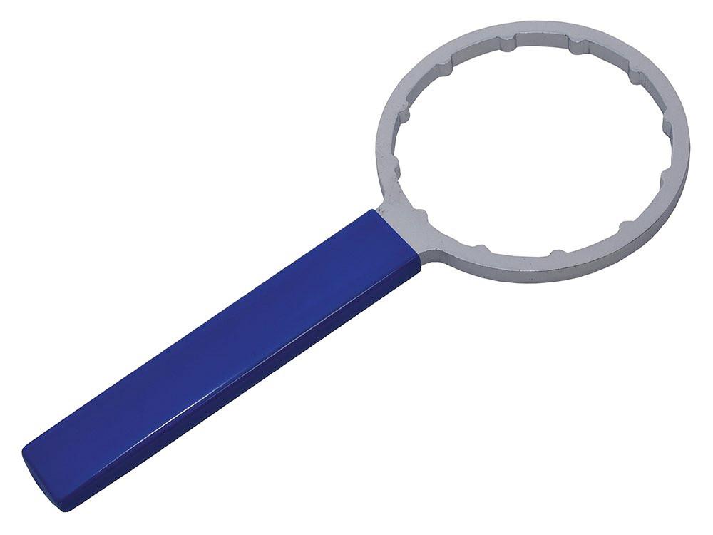 Engine Oil Filter Removal Spanner for Defender & Discovery 2 Td5 Questions & Answers