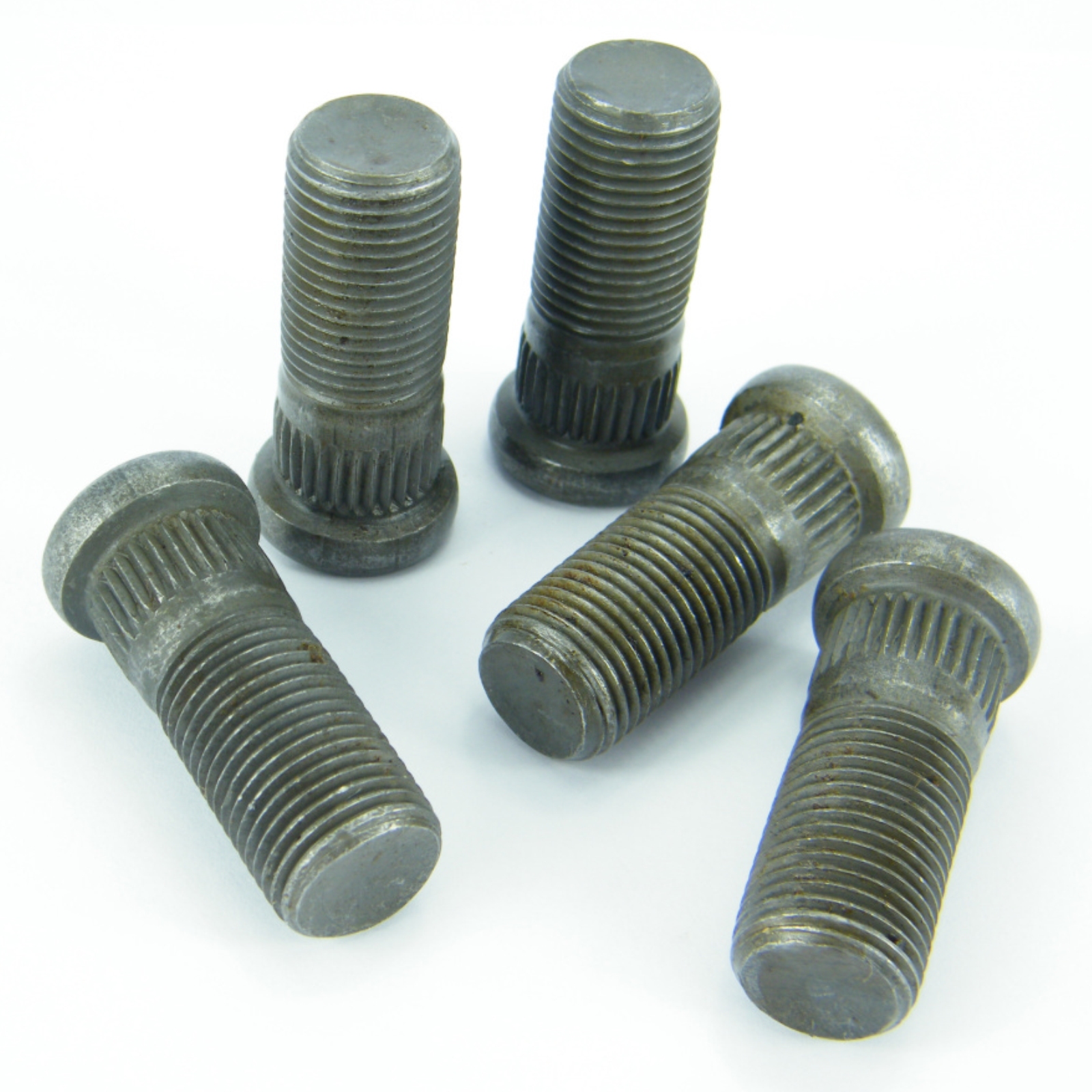 what length wheel studs do I need to fit Discovery 1 wheels on my series 3 Land Rover to get a full nut of thread ?