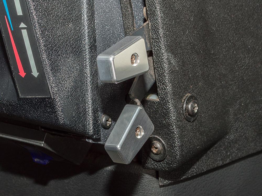 Silver Aluminium Heater Control Knob for Defender (1986-2006) Questions & Answers