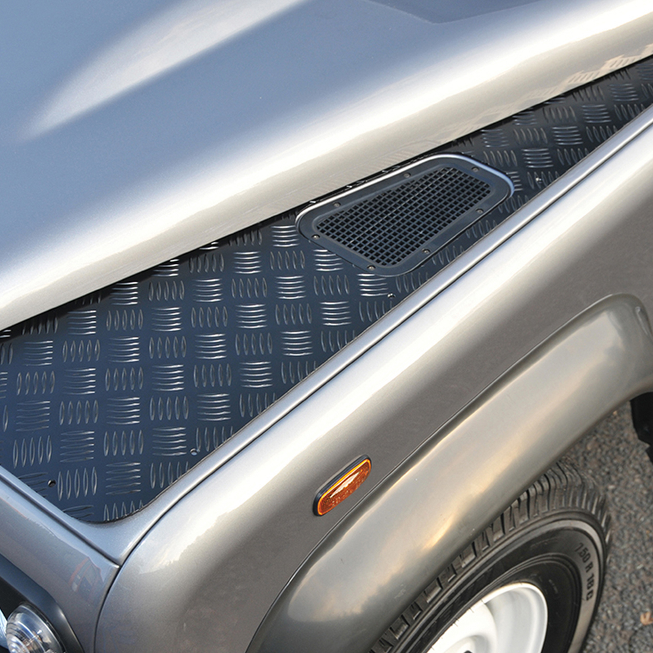 Chequer Plate Wing Protector Top Pair Satin Black for Defender Questions & Answers
