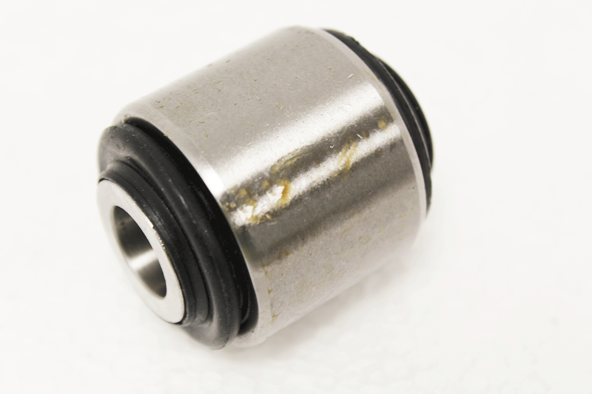 Inner Watts Linkage Bush for Discovery 2 - RGX100960 Questions & Answers